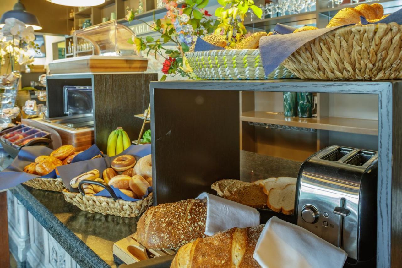 Grandcafe Boutique Hotel Eemland 엠네스 외부 사진